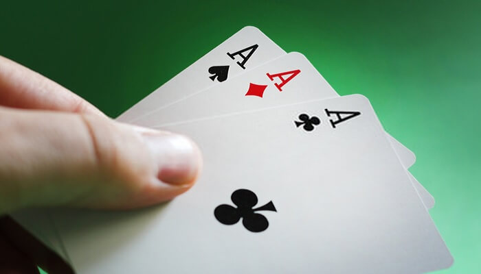 Game thủ chơi cần biết cách đánh 3 cây thông minh
