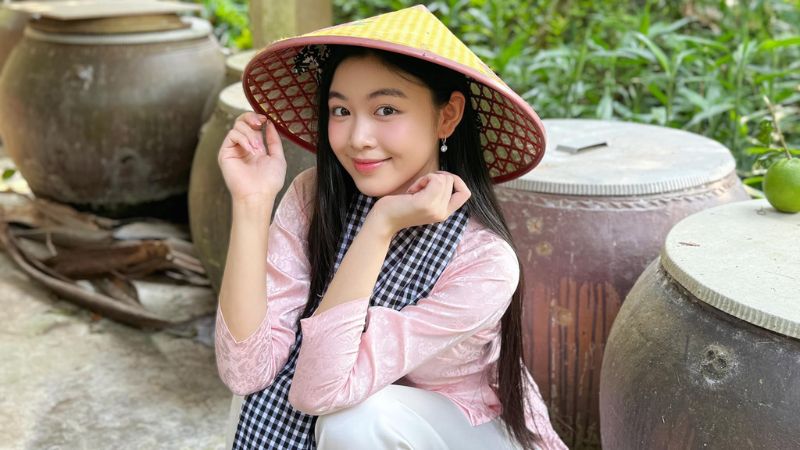 Sự kết hợp giữa vẻ đẹp truyền thống và phong cách thời trang năng động.