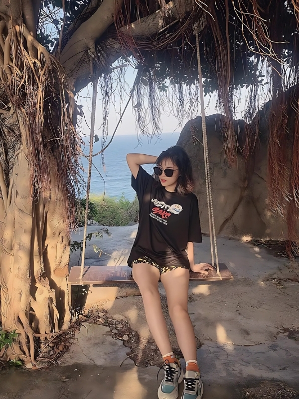 Misthy sexy giữa thiên nhiên hoang dã