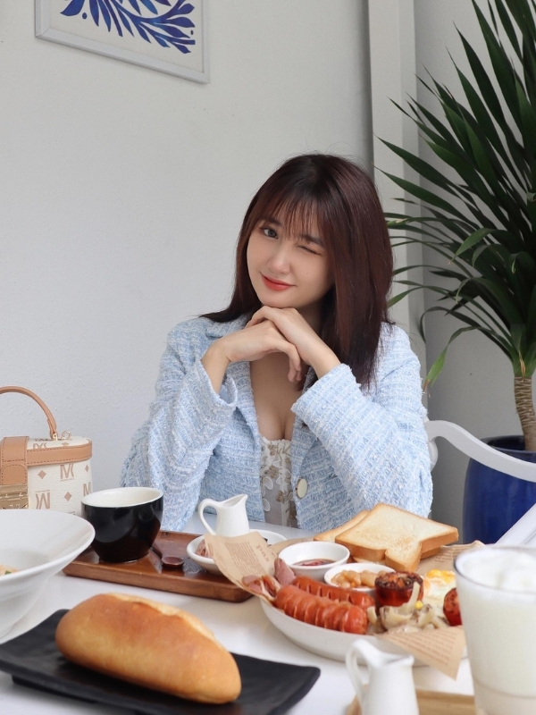 Bữa sáng xinh xắn cùng nàng thơ