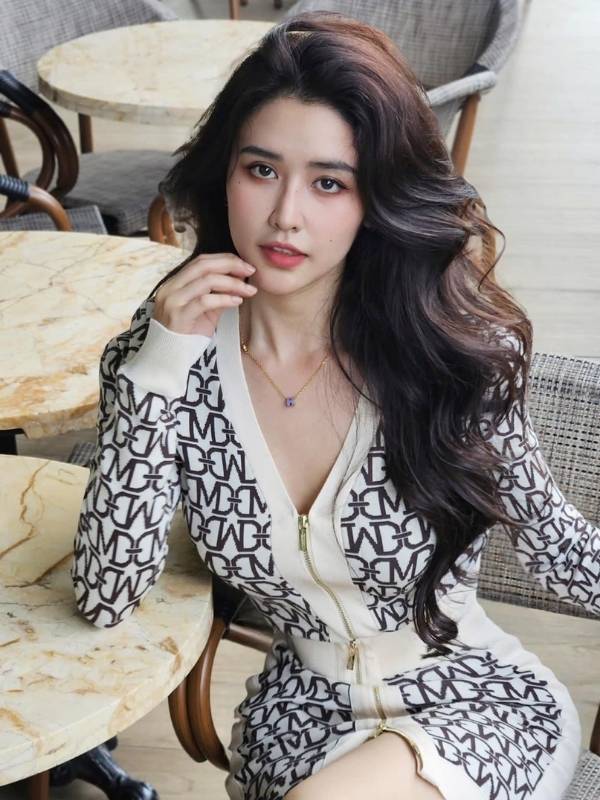 Ánh mắt hút hồn, style quyến rũ