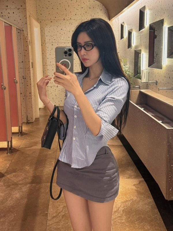 Tự chụp gương siêu cuốn hút