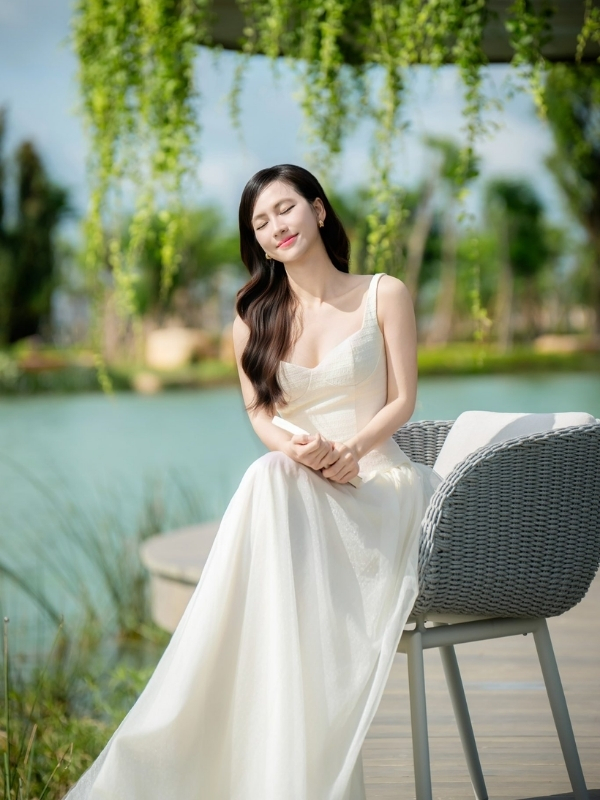 Dịu dàng bên hồ xanh mát