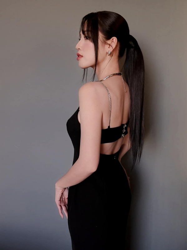 Diễn viên Puka sexy nghiêng vai