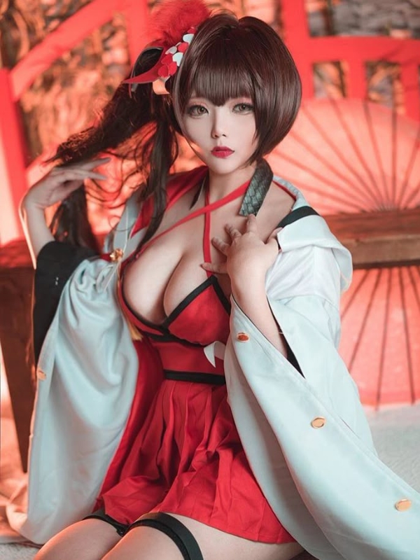 Hóa thân geisha sexy, thần thái cuốn hút từng ánh nhìn
