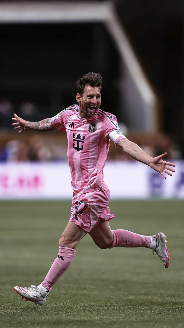 Hình ảnh Messi trên sân bóng