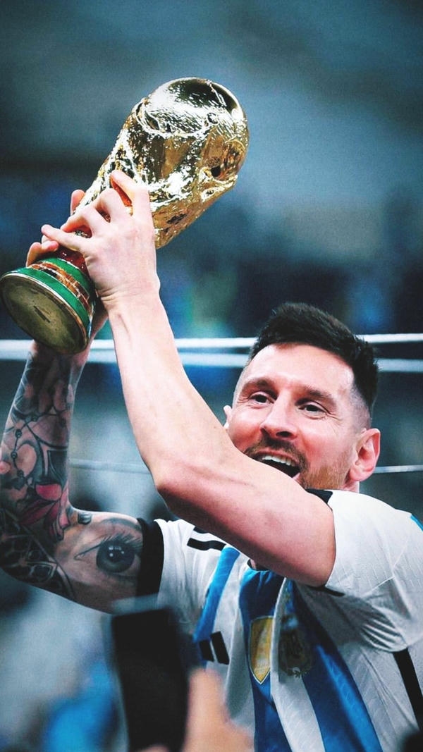Messi ghi bàn khiến khán đài