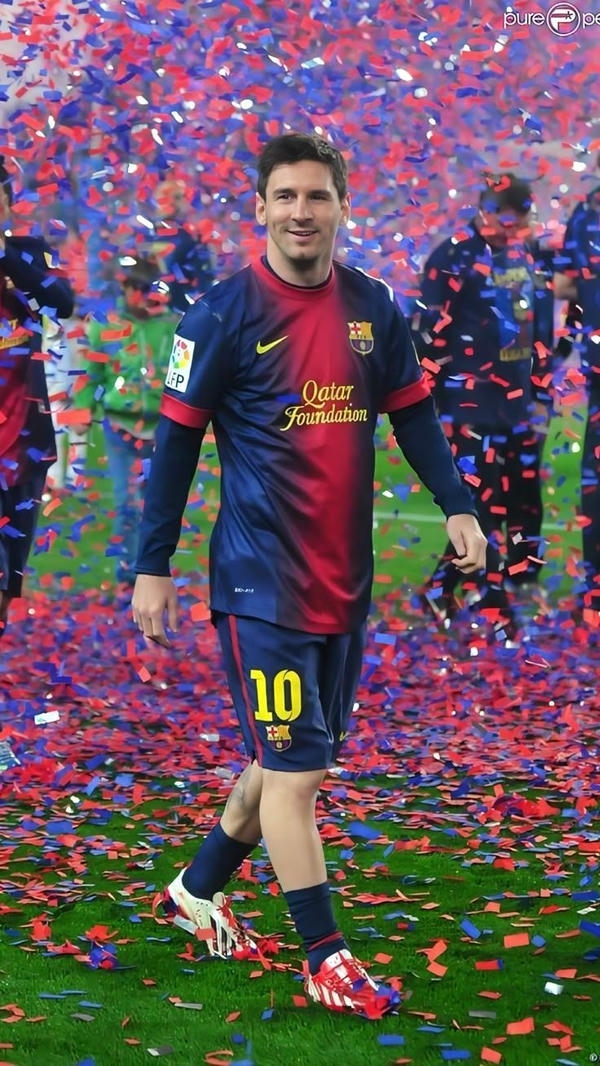 Messi mang niềm vui chiến thắng