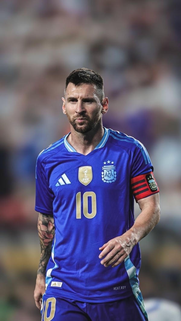 Messi mang tinh thần chiến thắng