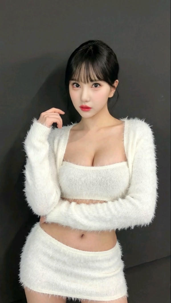 Nữ thần xinh đẹp ánh mắt long