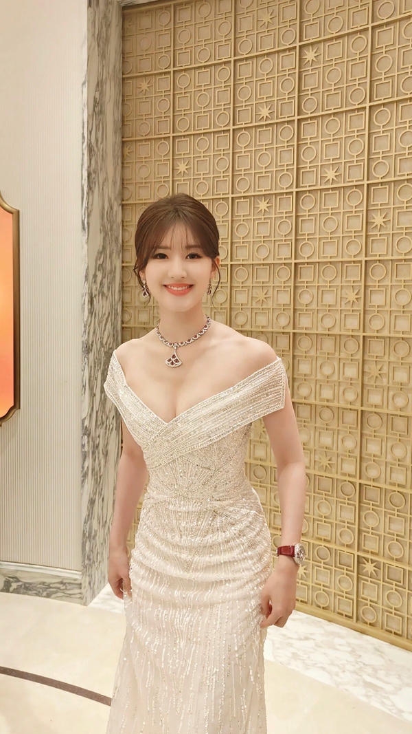 Nét đẹp hiện đại rất cuốn hút.